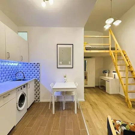 Benetton Stlye - Freedom In Blue And Organge Apartment Budapest Exterior photo